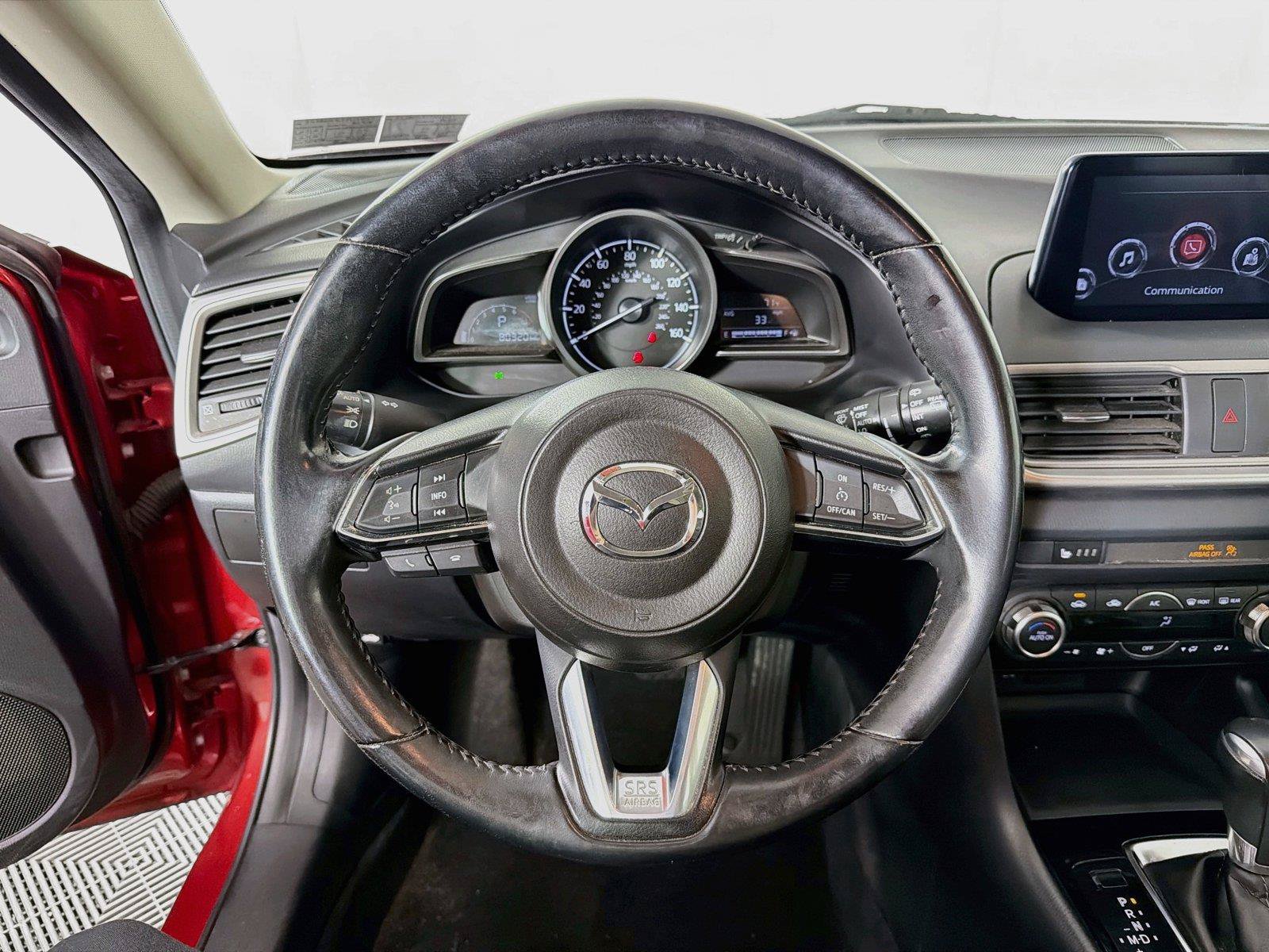 Used 2018 MAZDA MAZDA3 Touring FWD image 3