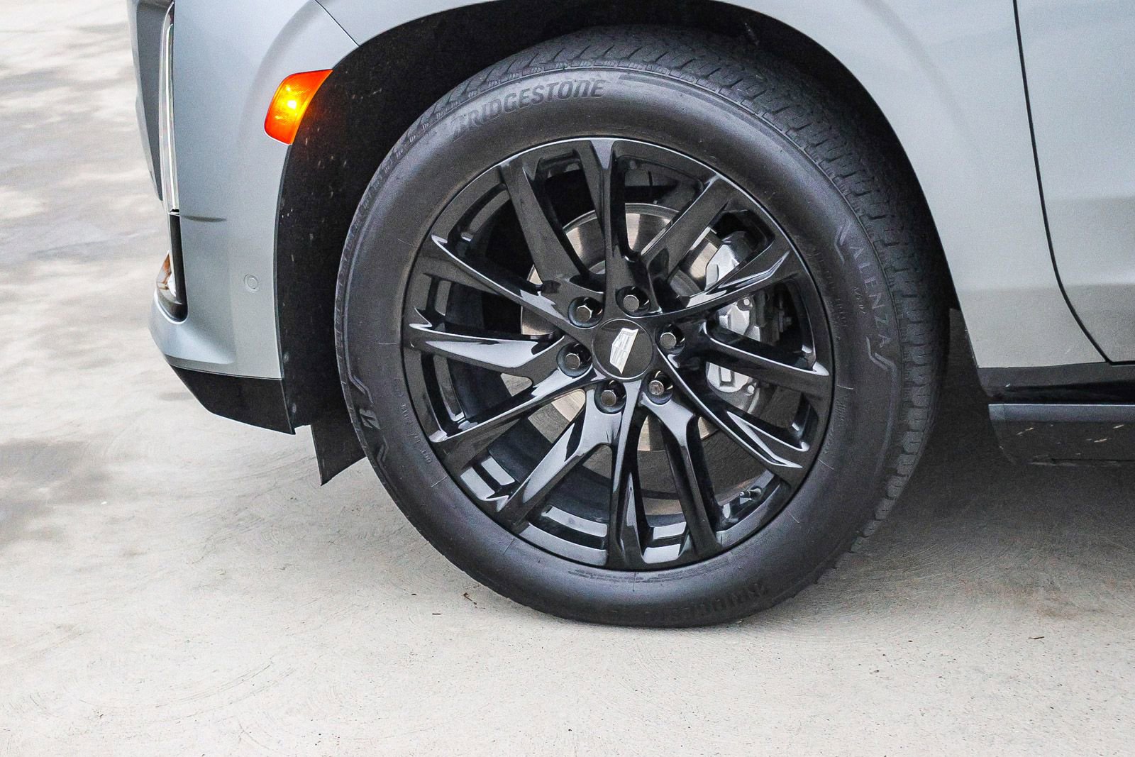 Used 2023 Cadillac Escalade Sport Platinum w/ LPO, ONYX Package image 9