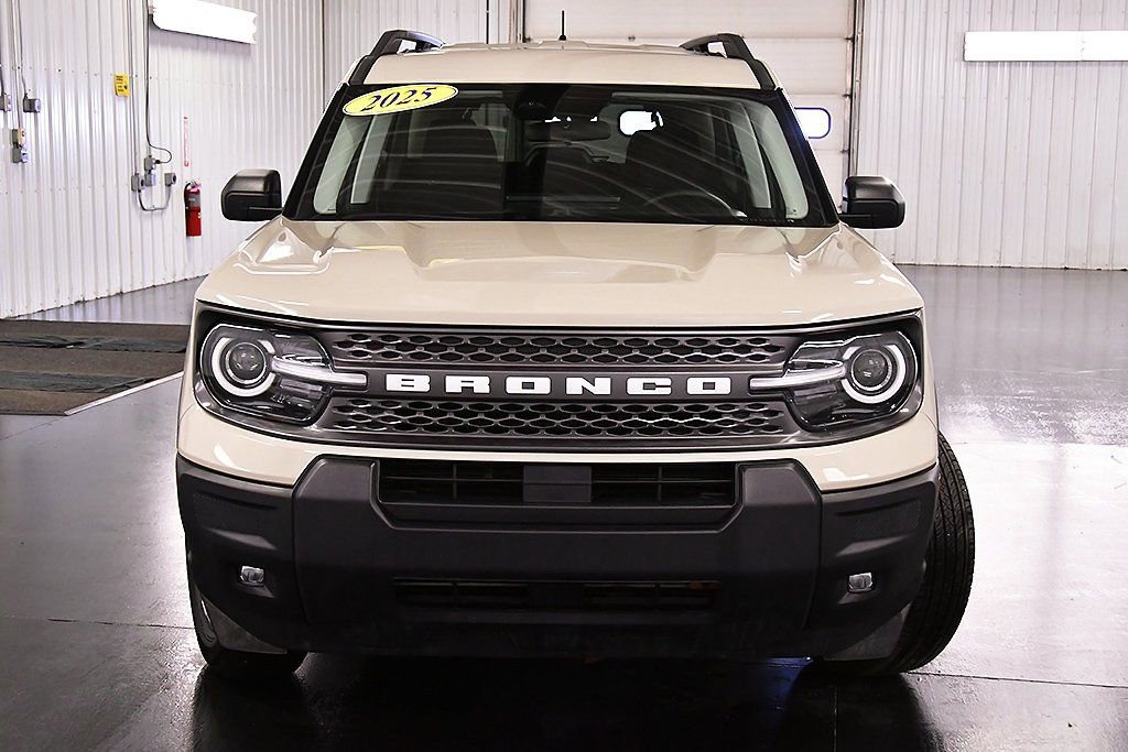 Used 2025 Ford Bronco Sport Big Bend w/ Convenience Package image 2