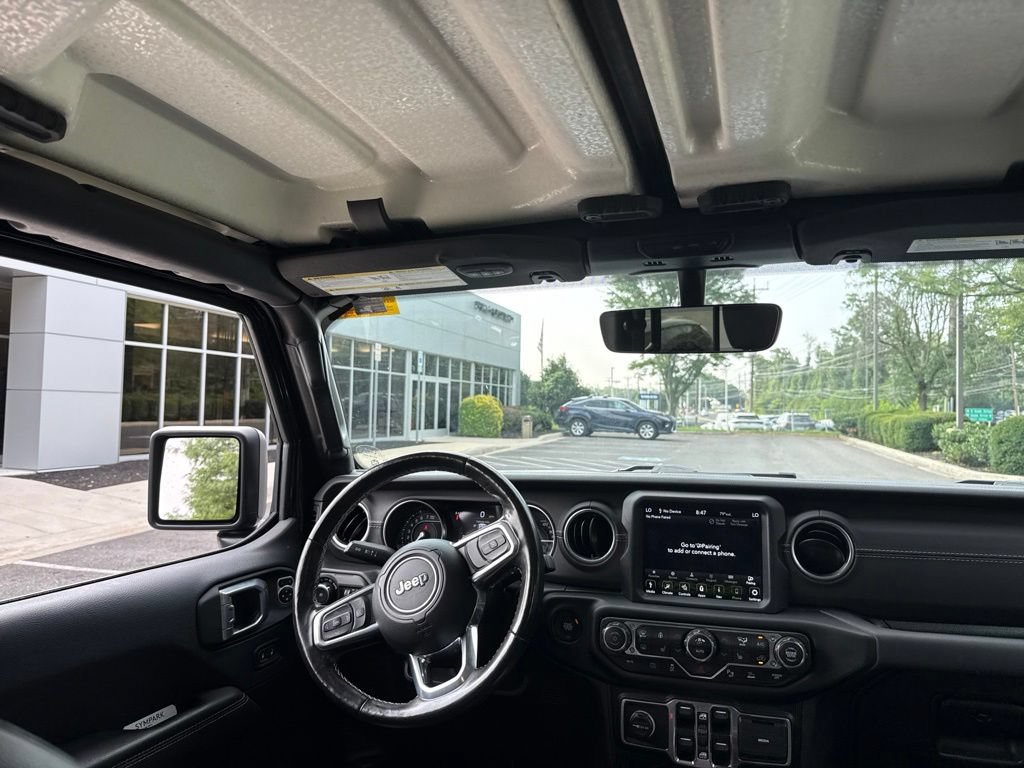 Used 2021 Jeep Wrangler Unlimited Sahara w/ Cold Weather Group AWD/4WD image 8