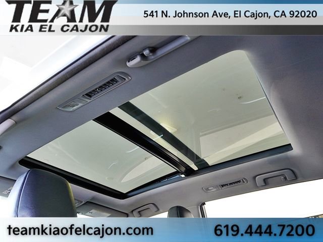 Used 2017 Toyota Highlander Limited Platinum image 17