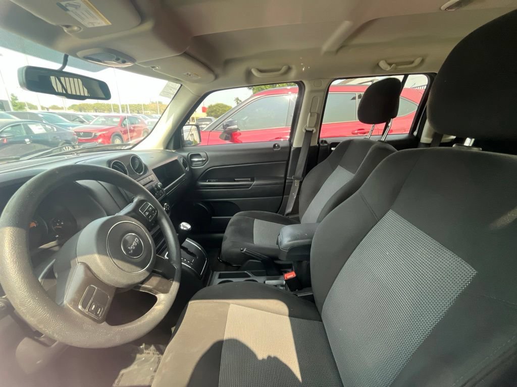 Used 2017 Jeep Patriot Sport w/ Power Value Group AWD/4WD image 5