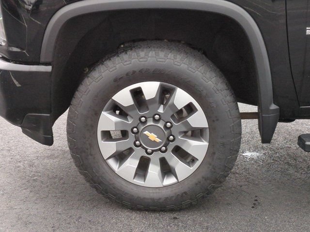 Used 2022 Chevrolet Silverado 2500 Custom w/ Custom Value Package AWD/4WD image 7