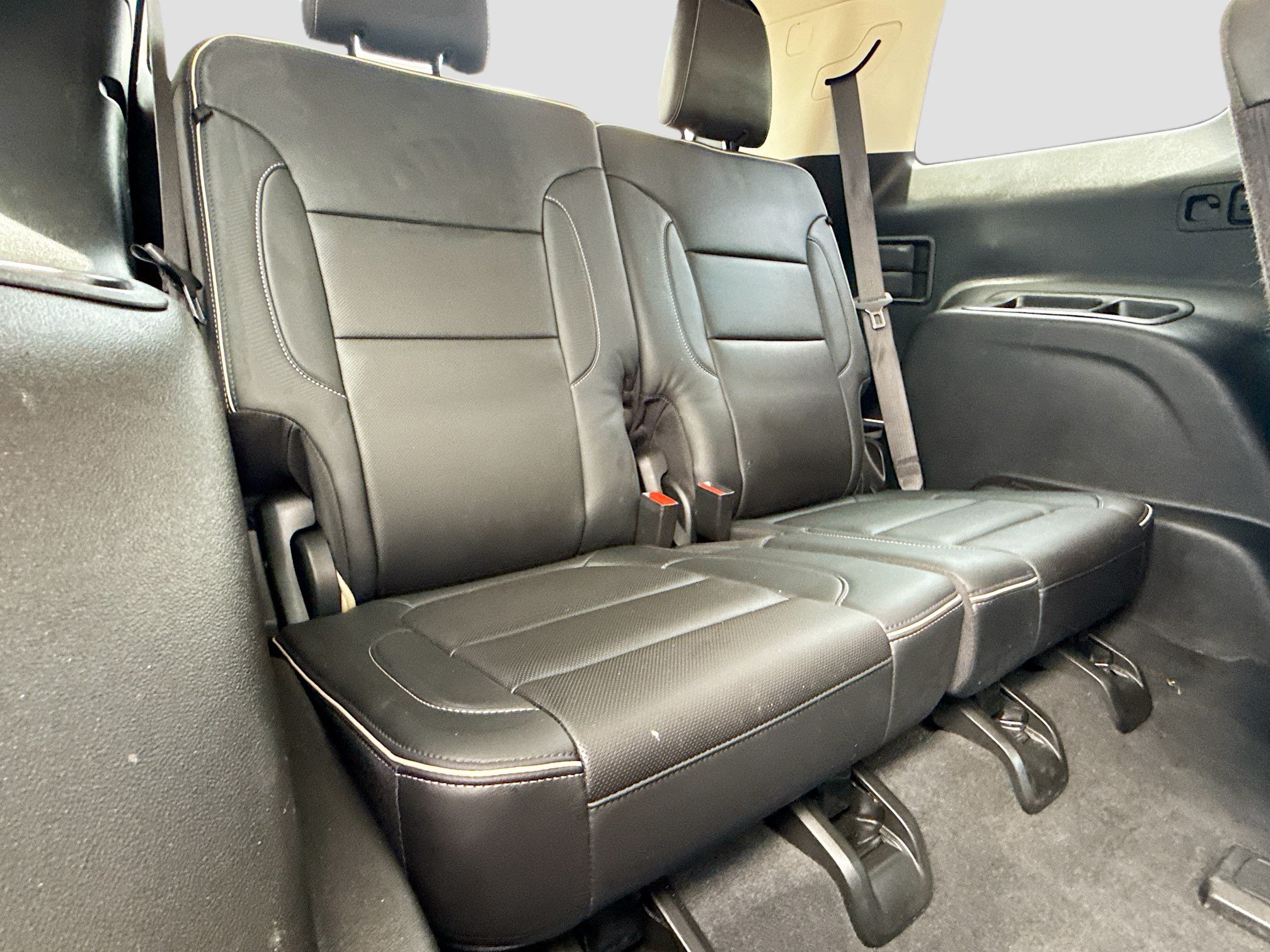 Used 2023 GMC Acadia Denali w/ Black Diamond Edition FWD image 21