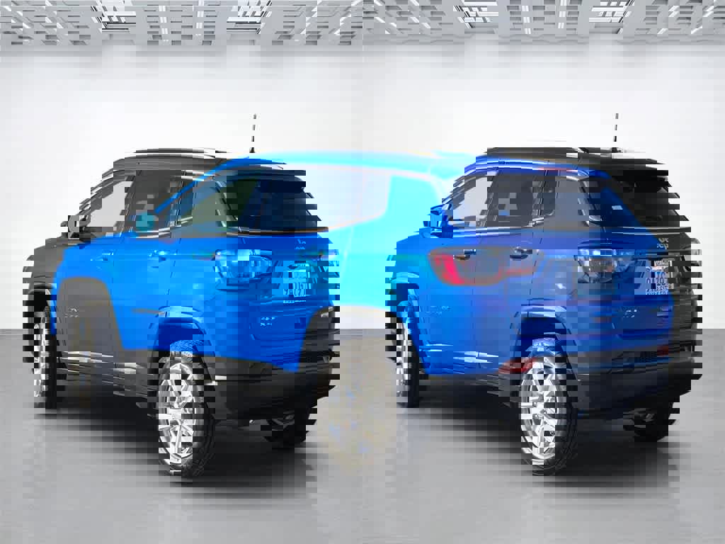 Used 2022 Jeep Compass Latitude image 4