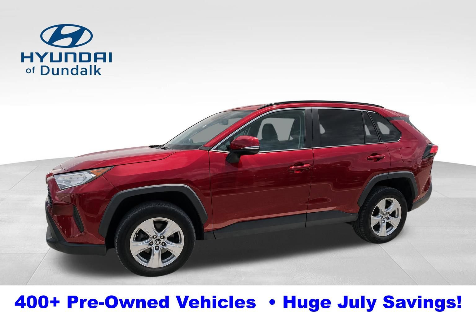 Used 2020 Toyota RAV4 XLE w/ Convenience Package FWD image 3