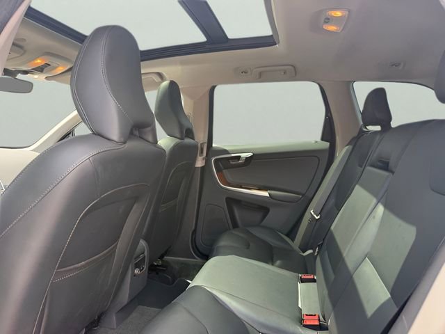 Used 2017 Volvo XC60 T5 Inscription w/ Preferred Option Package AWD/4WD image 13