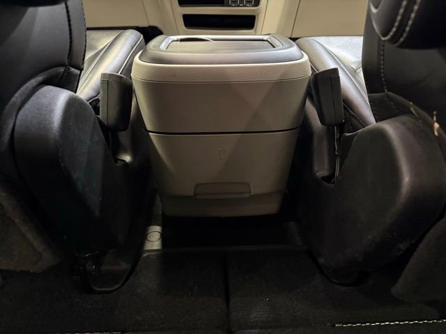 Used 2024 Chrysler Pacifica Touring-L image 23