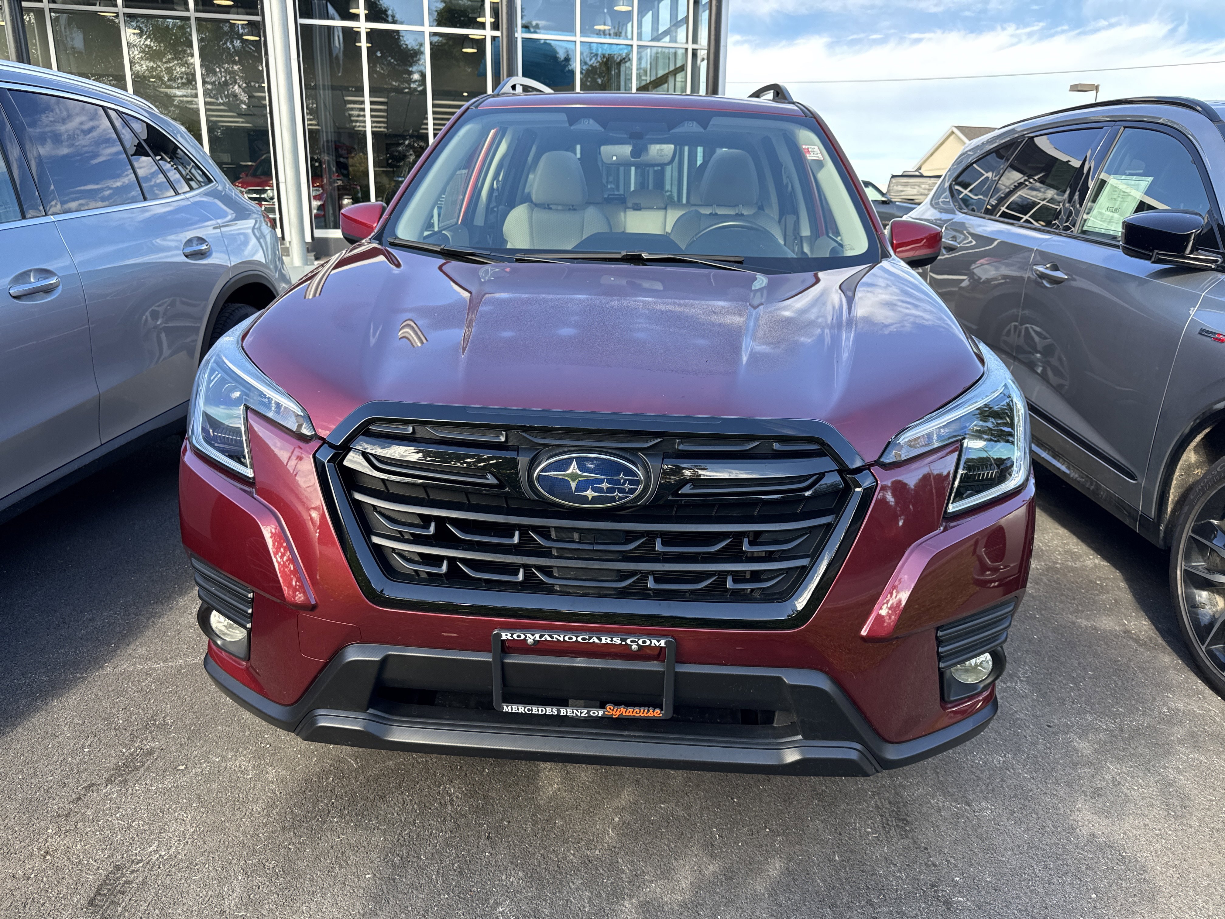 Used 2023 Subaru Forester Premium image 3