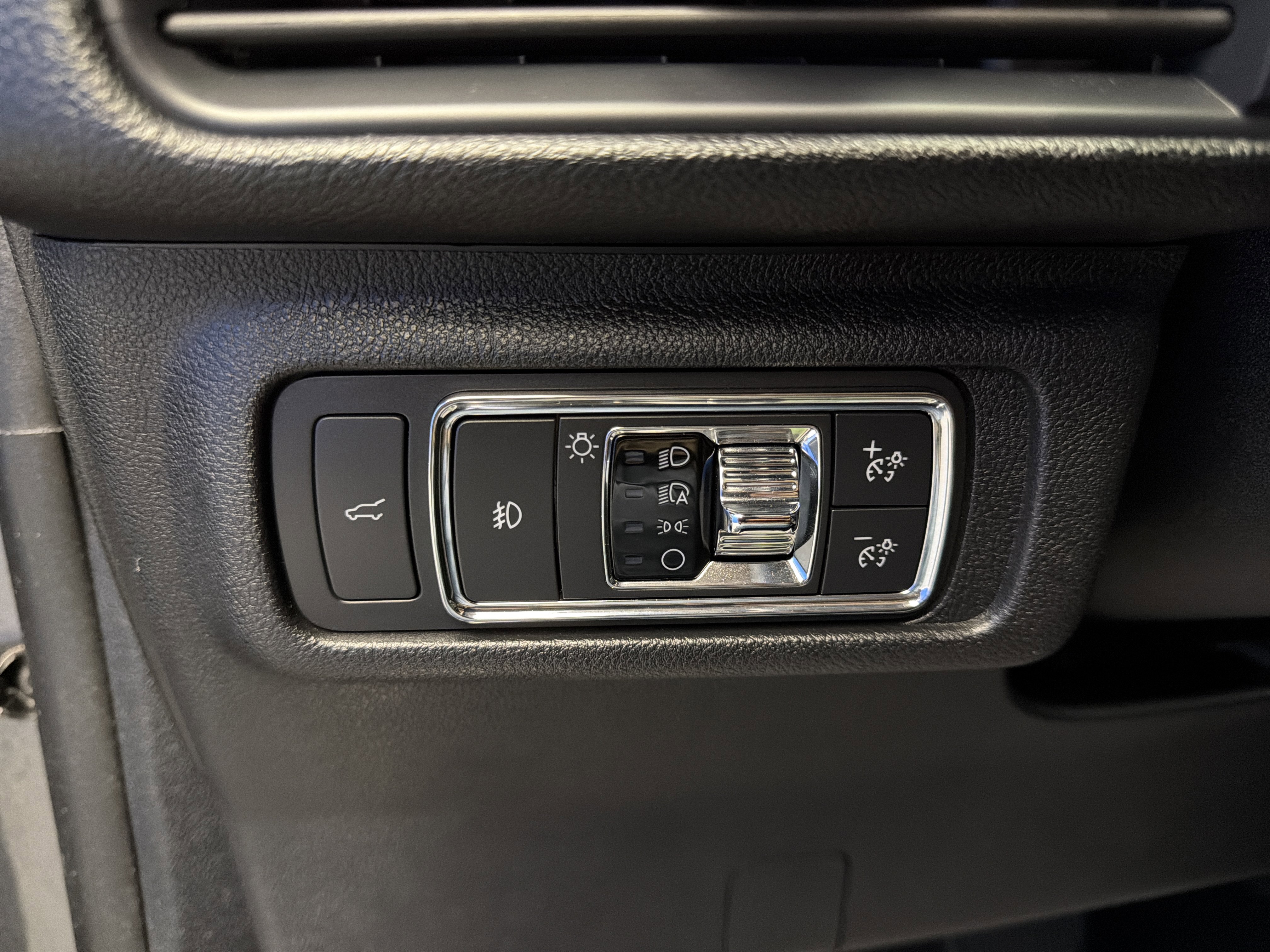 Used 2020 Lincoln Corsair Reserve w/ Equipment Group 201A image 15