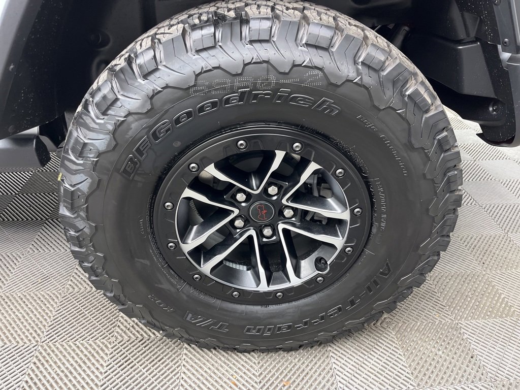 New 2026 Jeep Wrangler Unlimited Rubicon w/ Xtreme 35 Tire Package image 4