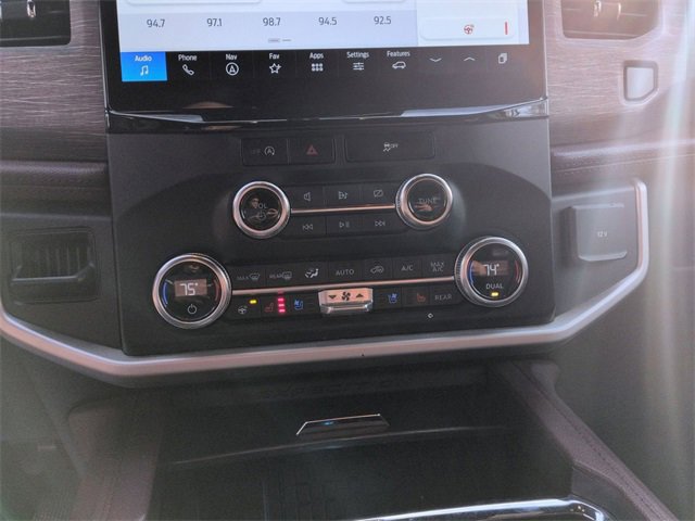 Used 2023 Ford Expedition Max Limited image 22