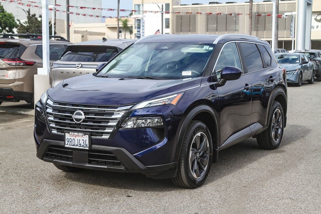Certified 2024 Nissan Rogue SV w/ SV Premium Package FWD image 3