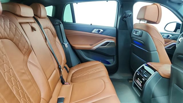 Used 2022 BMW X6 xDrive40i w/ Executive Package image 25