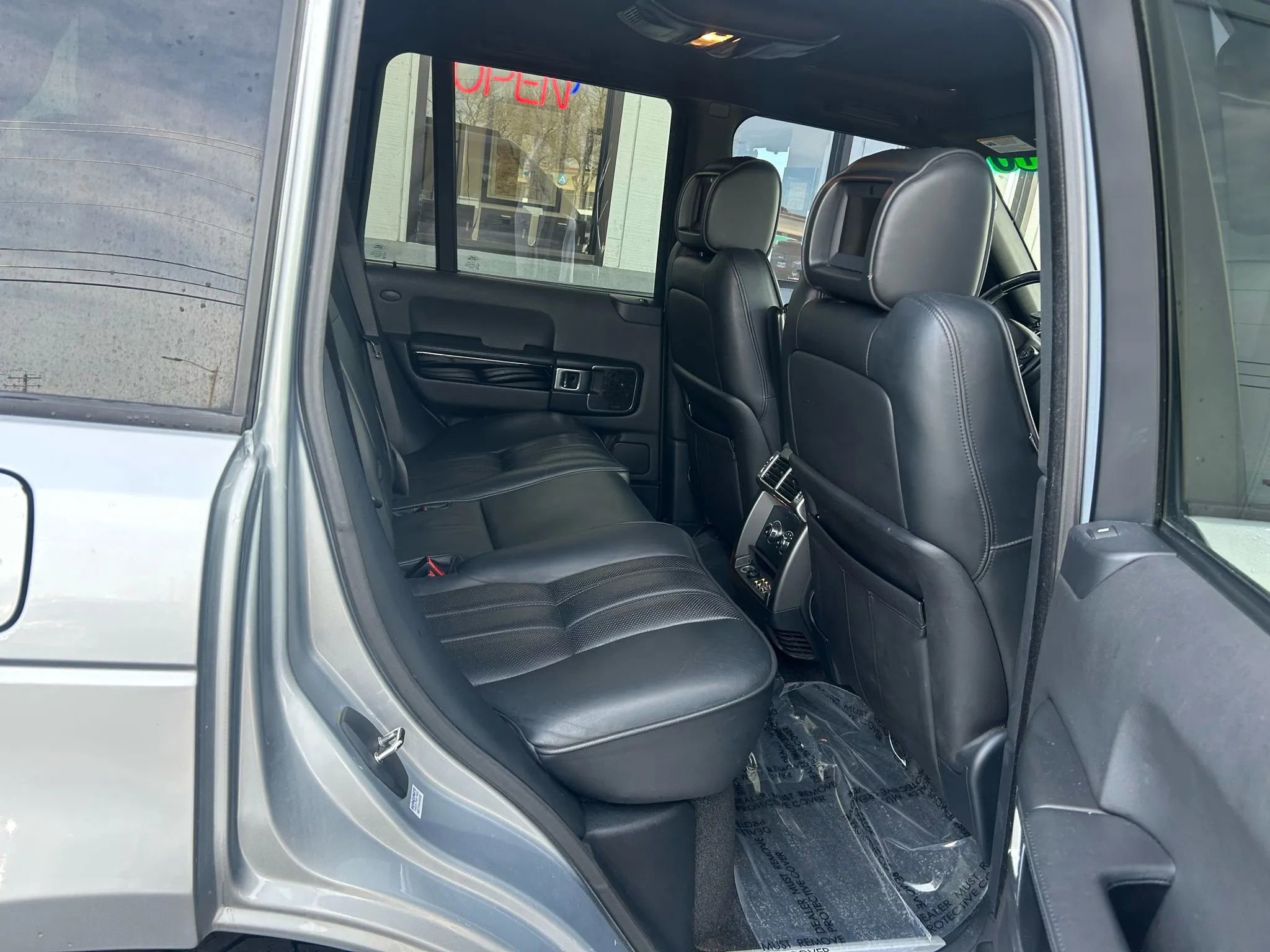 Used 2010 Land Rover Range Rover Supercharged image 25