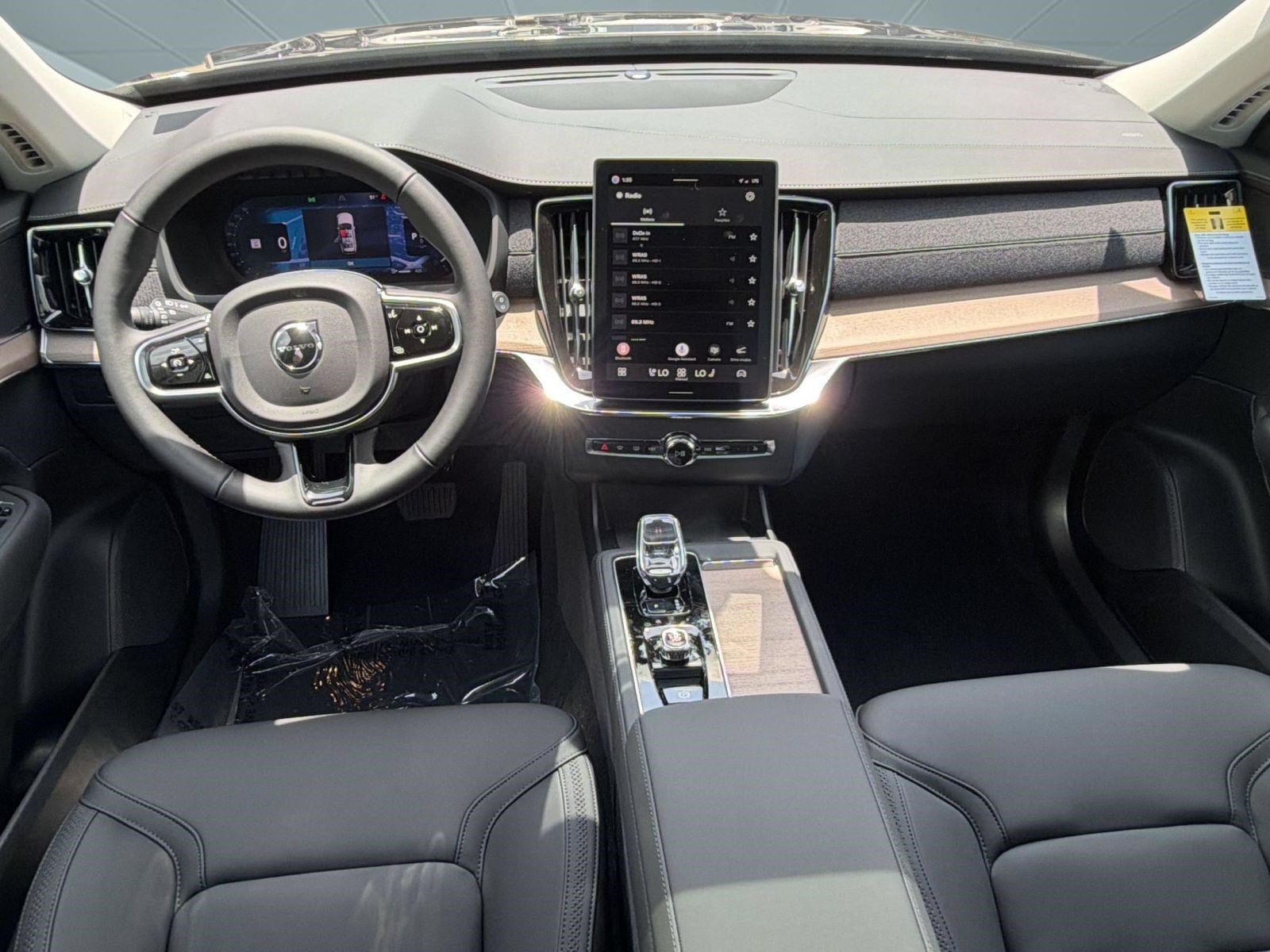 New 2026 Volvo XC90 B5 Core w/ Protection Package AWD/4WD image 15