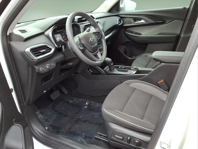 Used 2022 Chevrolet TrailBlazer LT w/ Convenience Package FWD image 11