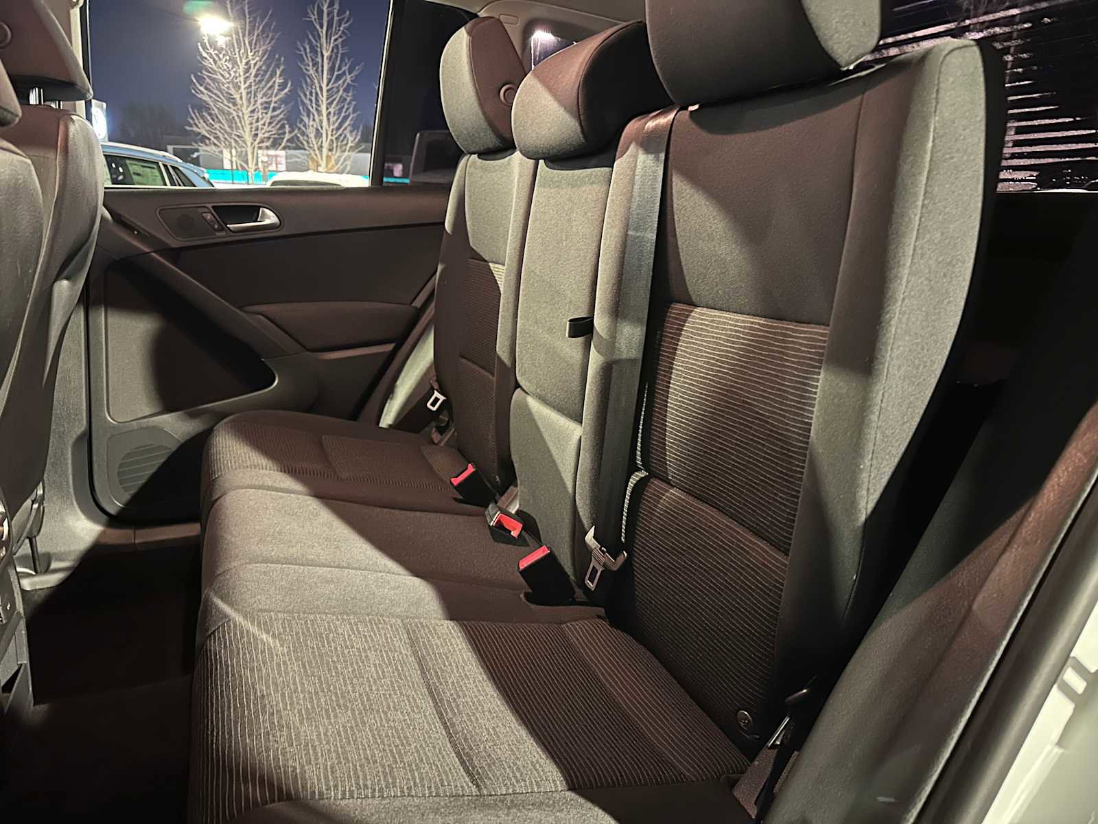 Used 2017 Volkswagen Tiguan S image 17