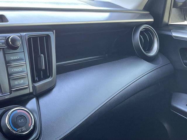 Used 2017 Toyota RAV4 LE image 31