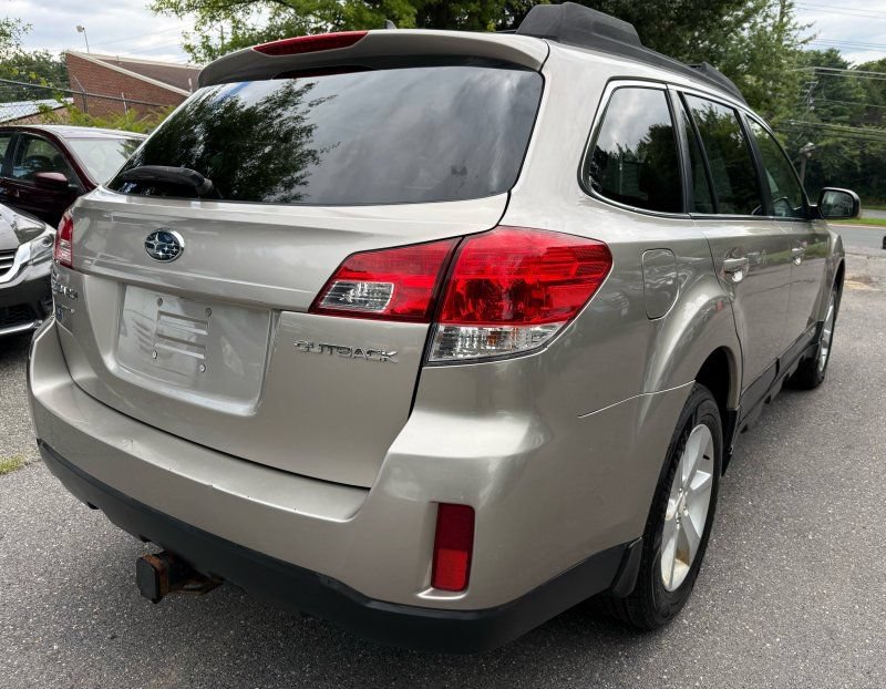 Used 2014 Subaru Outback 2.5i Premium w/ Popular Package #1A AWD/4WD image 7