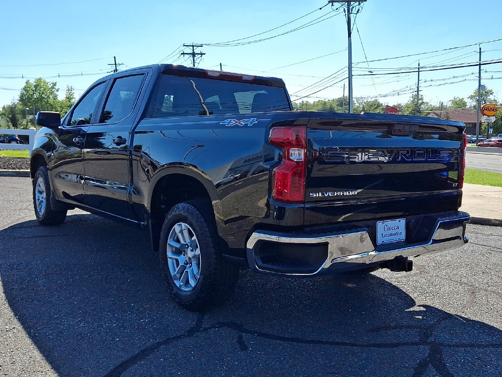 Used 2023 Chevrolet Silverado 1500 LT AWD/4WD image 7