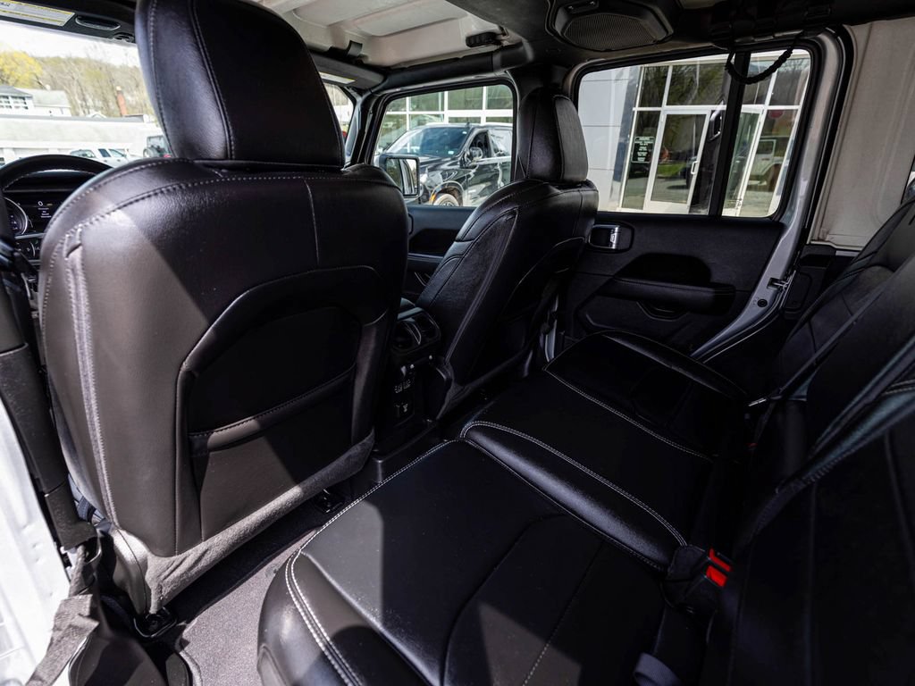 Used 2023 Jeep Wrangler Unlimited Sahara w/ Cold Weather Group AWD/4WD image 23