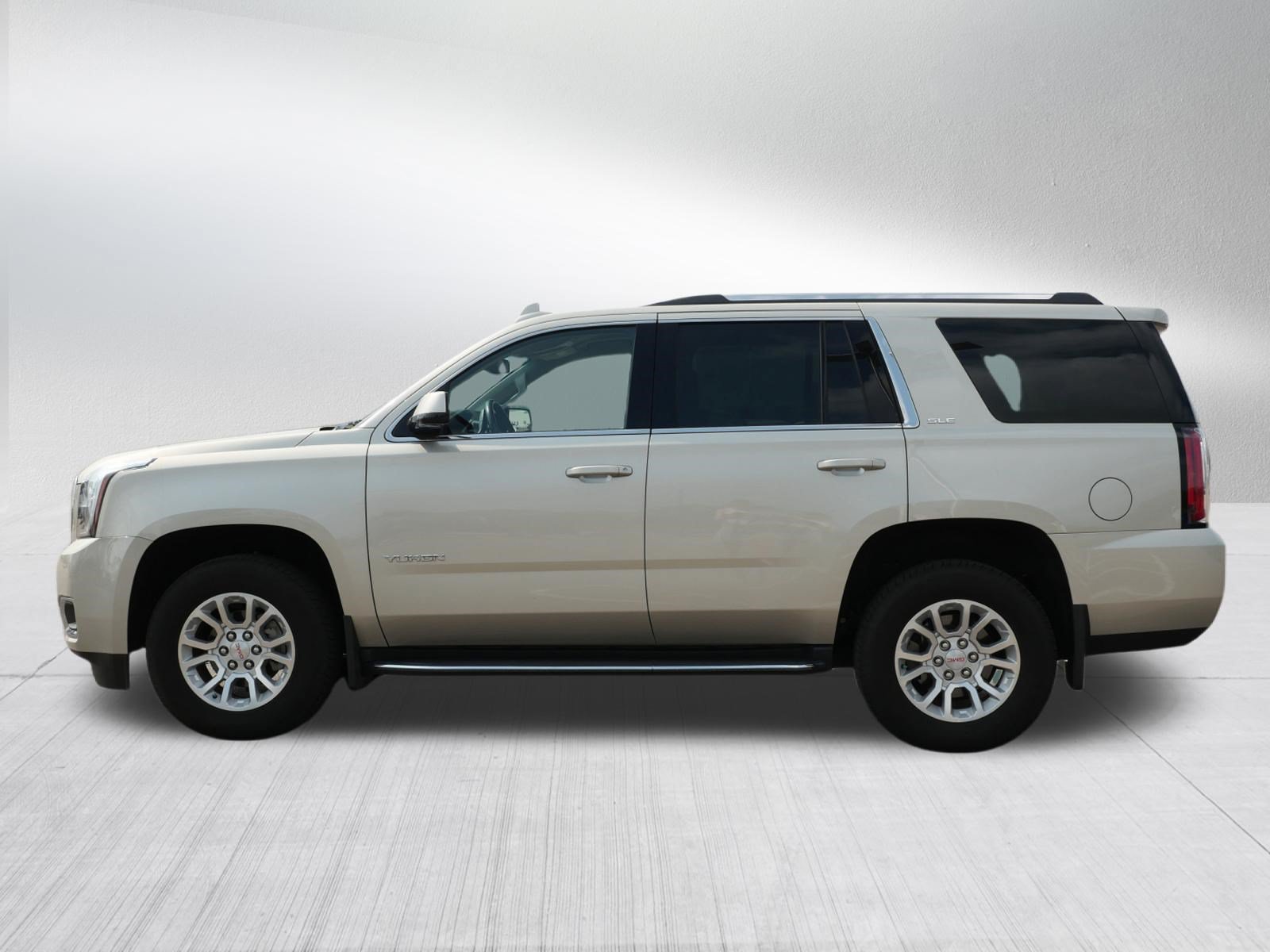 Used 2015 GMC Yukon SLE w/ Convenience Package AWD/4WD image 4