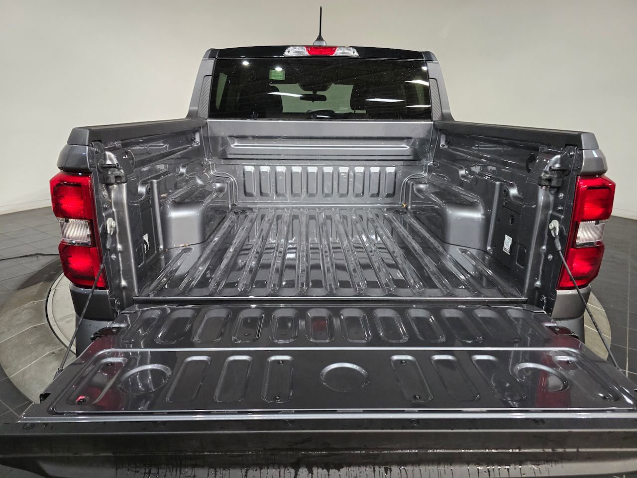 New 2025 Ford Maverick XLT w/ Black Appearance Package image 11