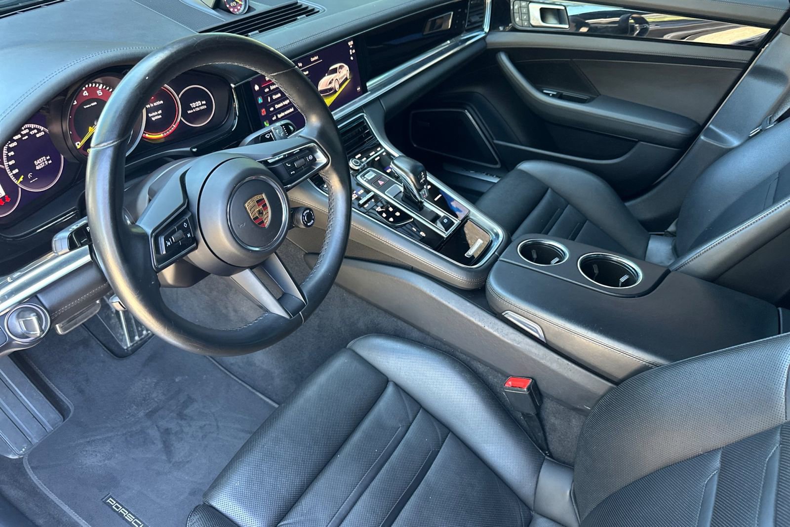 Certified 2022 Porsche Panamera 4S AWD/4WD image 4