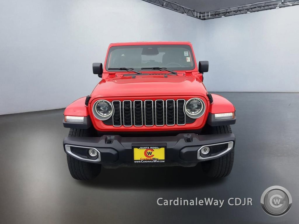 Used 2025 Jeep Wrangler Unlimited Sahara image 2