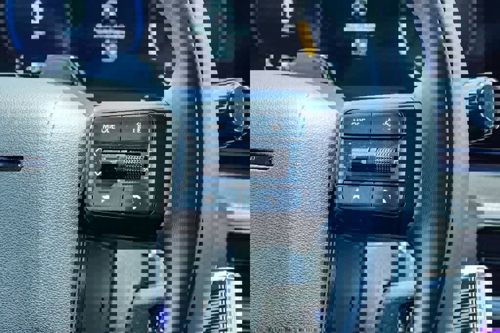 Used 2025 Hyundai Santa Fe Calligraphy image 15