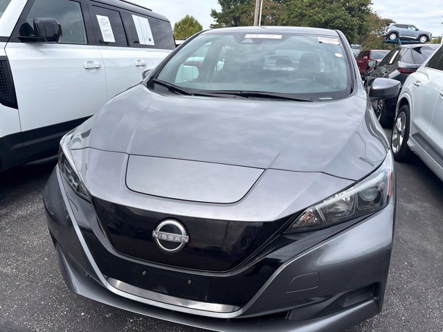 Used 2025 Nissan Leaf S FWD image 14