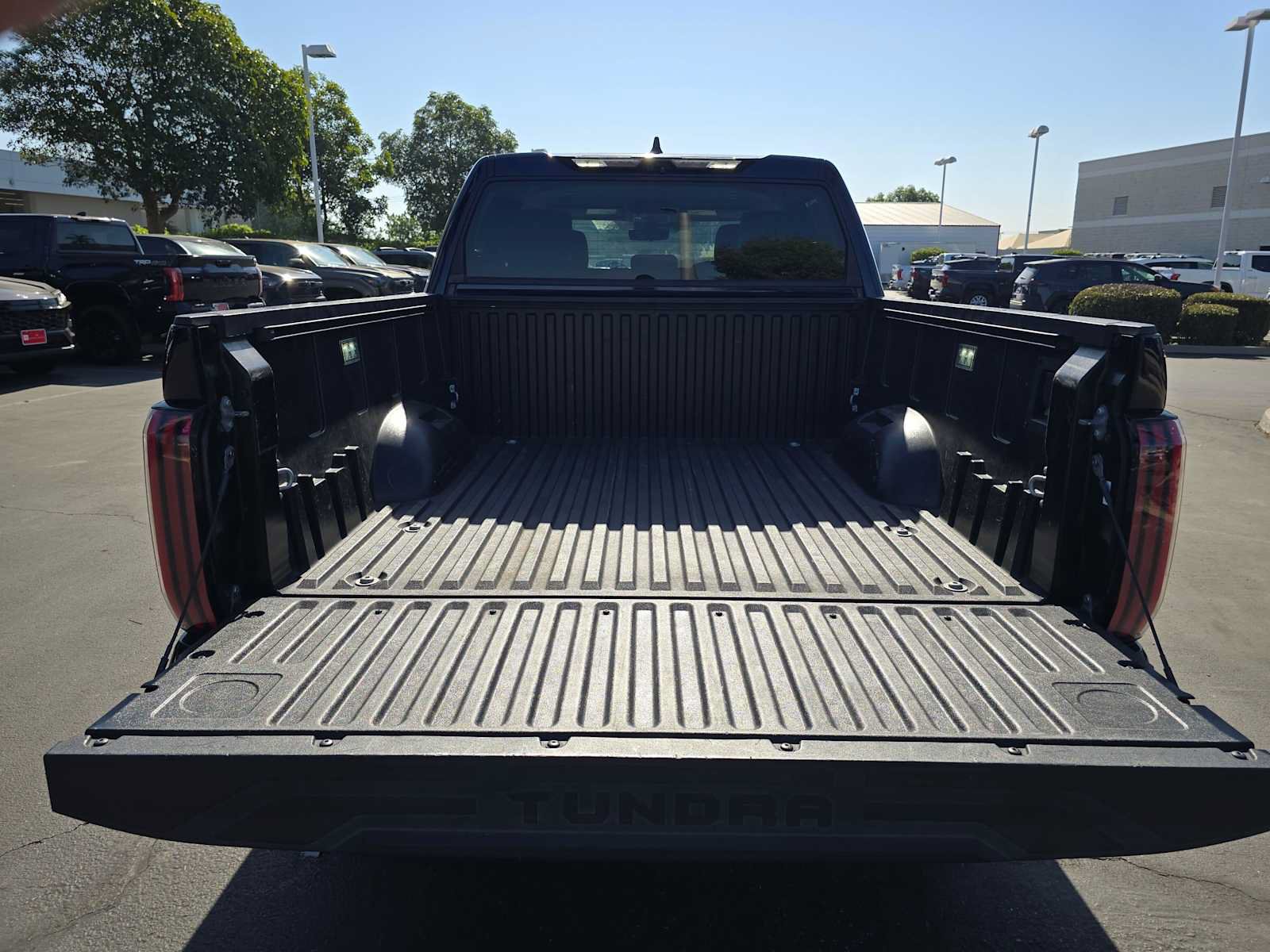 Used 2023 Toyota Tundra Limited AWD/4WD image 14