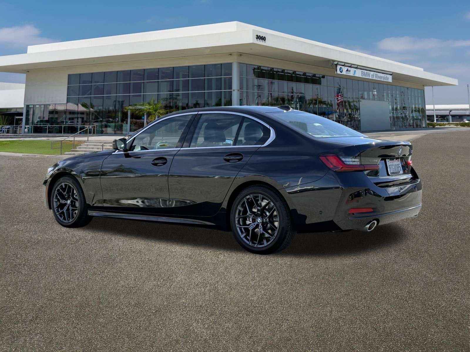 Used 2025 BMW 330i Sedan w/ Premium Package image 8