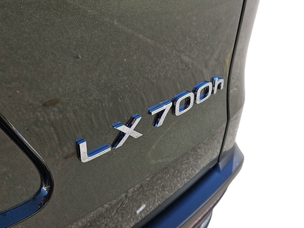 New 2025 Lexus LX 700h Luxury image 11