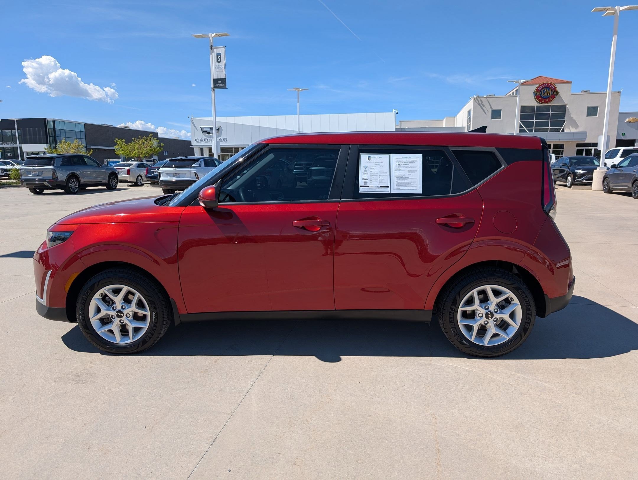 Certified 2023 Kia Soul LX w/ LX Technology Package FWD image 2