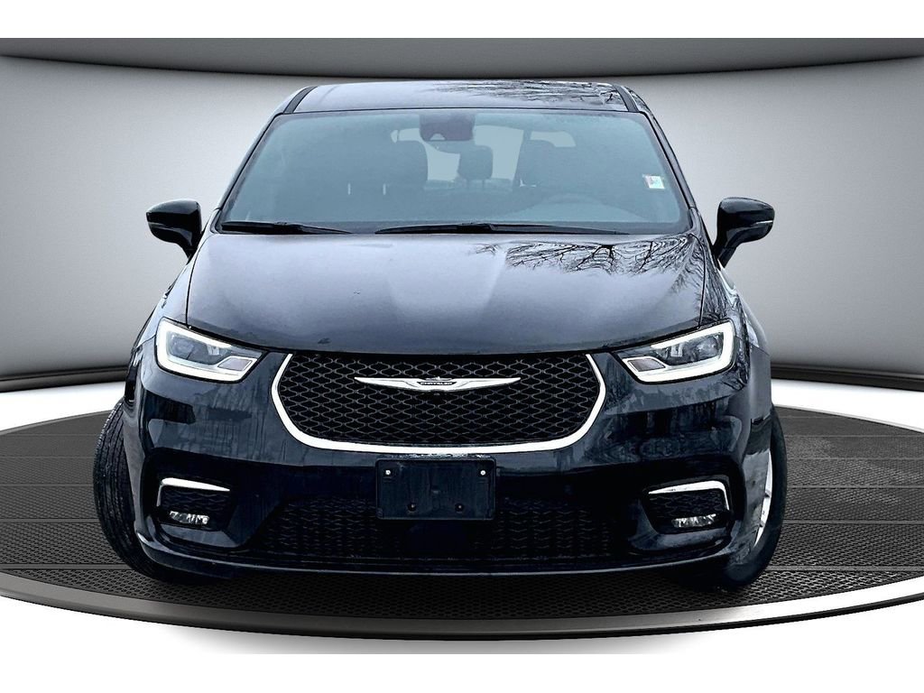 Certified 2025 Chrysler Pacifica Select image 4