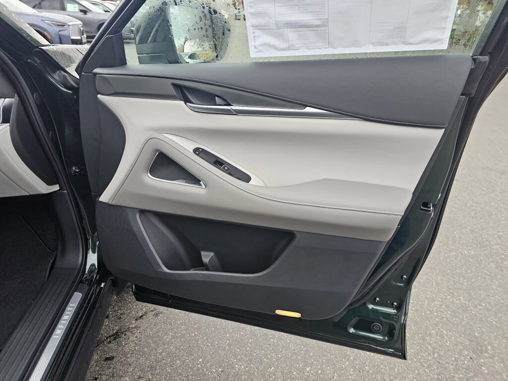 New 2026 INFINITI QX60 Luxe w/ Cargo Package image 10