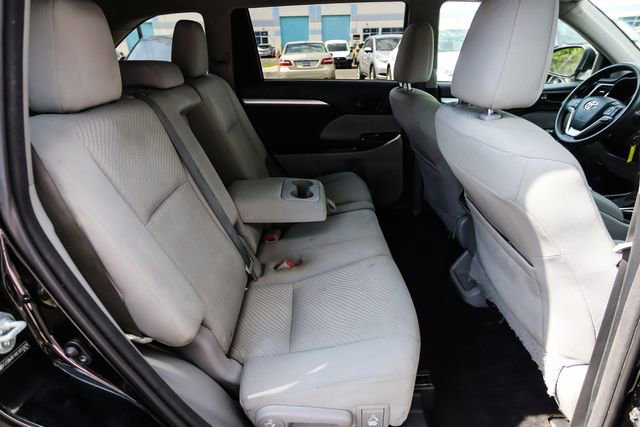Used 2014 Toyota Highlander LE AWD/4WD image 42