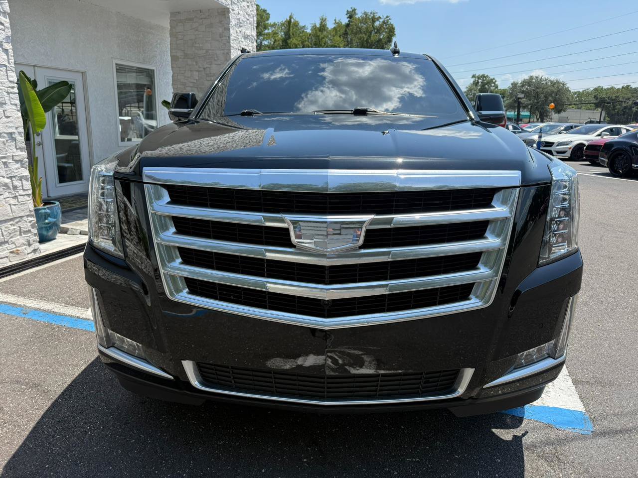Used 2017 Cadillac Escalade 2WD image 10