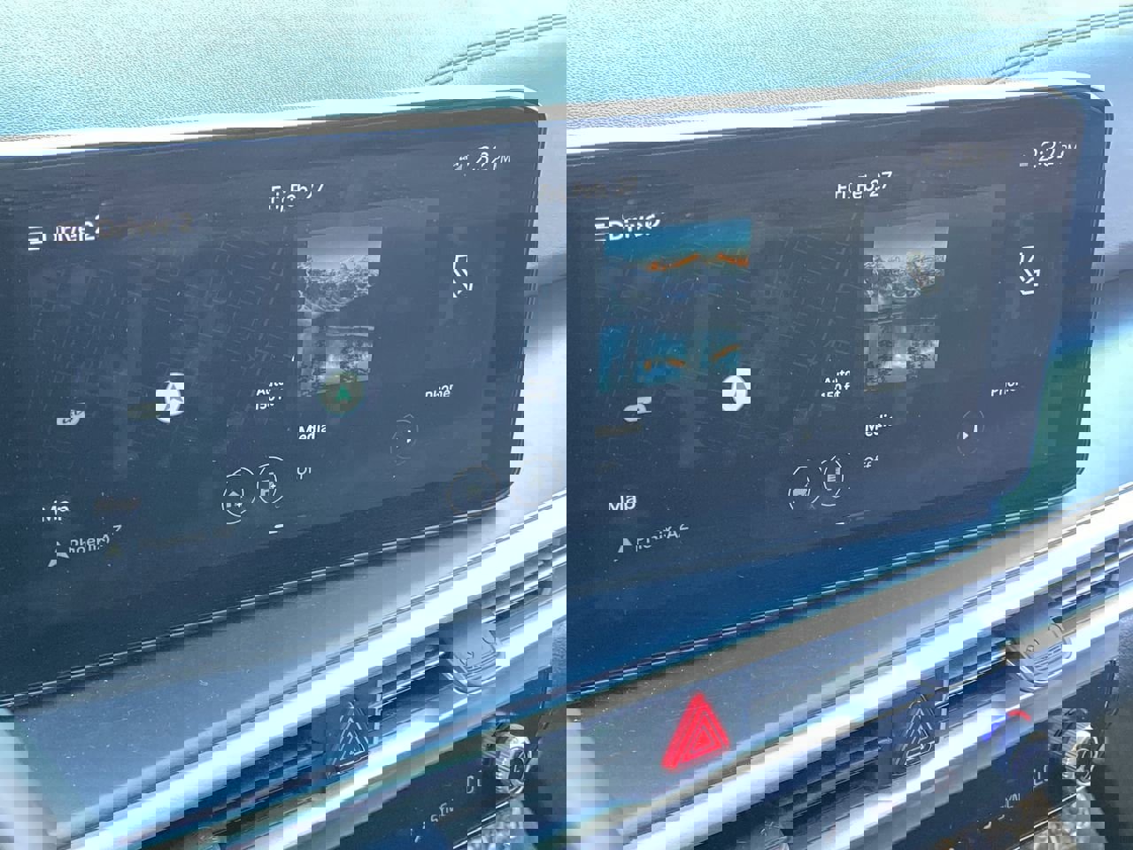 Used 2024 Kia Sorento S image 15