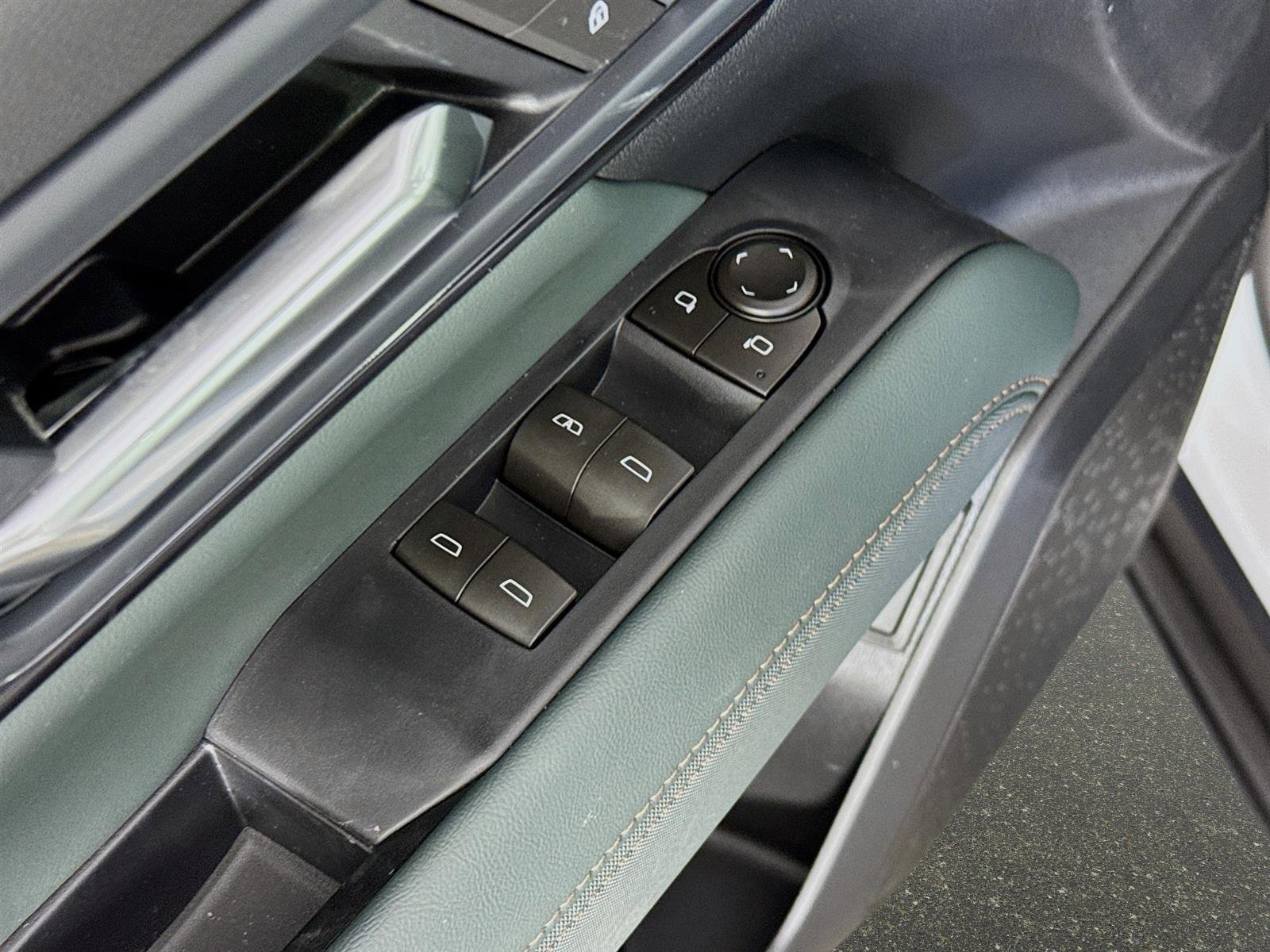 New 2026 GMC Terrain AT4 w/ Convenience Package III AWD/4WD image 19