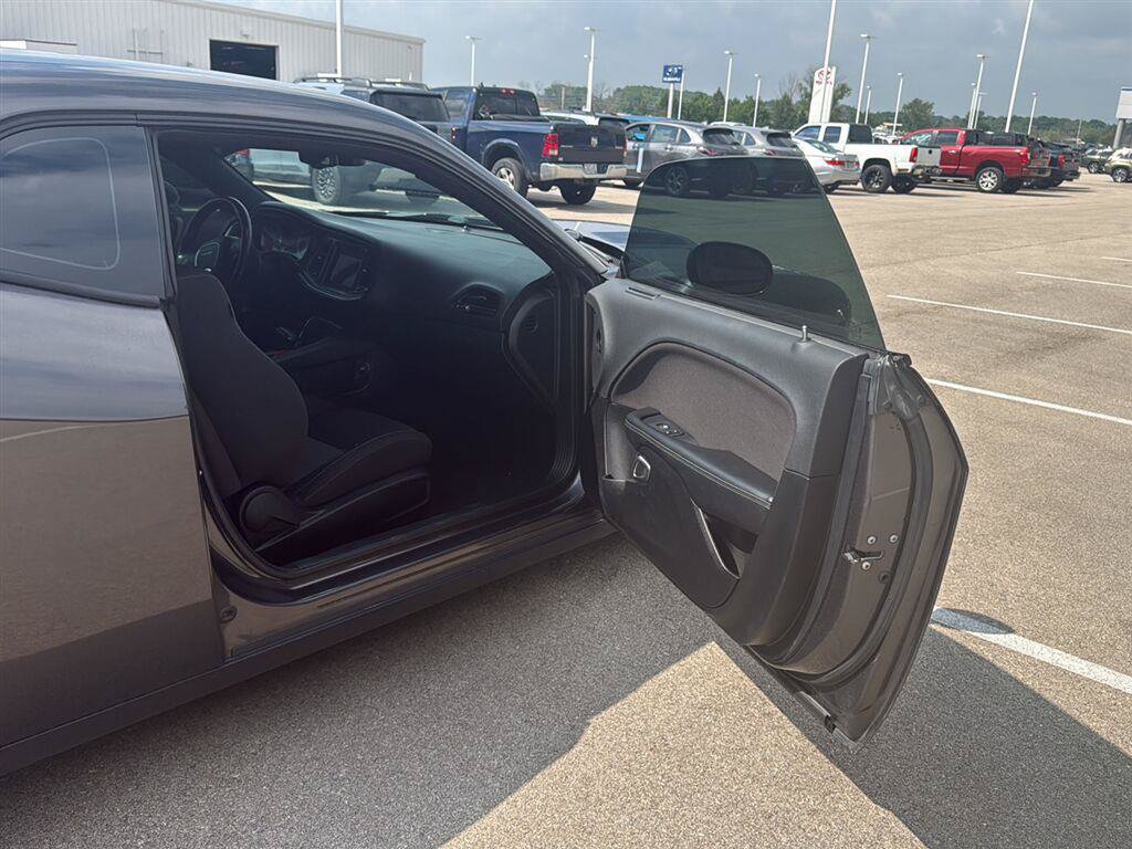 Used 2020 Dodge Challenger GT w/ Driver Convenience Group RWD image 18