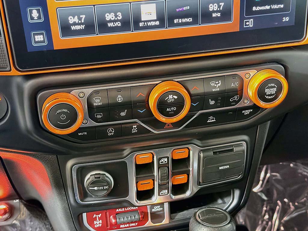 Used 2022 Jeep Gladiator Mojave w/ Cold Weather Group AWD/4WD image 41