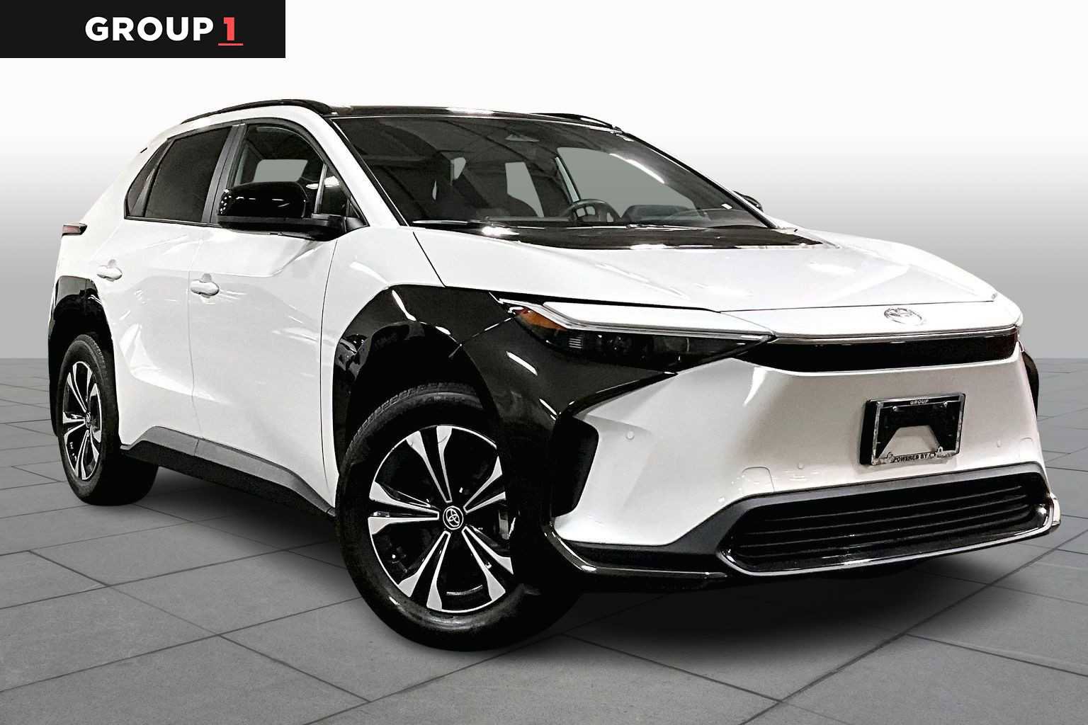 Used 2023 Toyota bZ4X XLE image 2