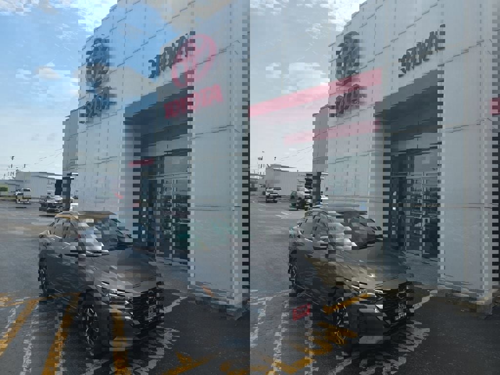 Certified 2025 Nissan Sentra SV w/ Trunk Package image 1