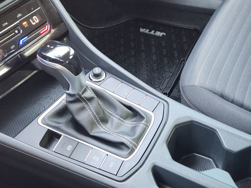 Used 2026 Volkswagen Jetta S FWD image 16