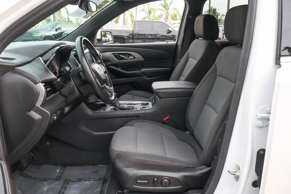 Used 2023 Chevrolet Traverse LT image 17