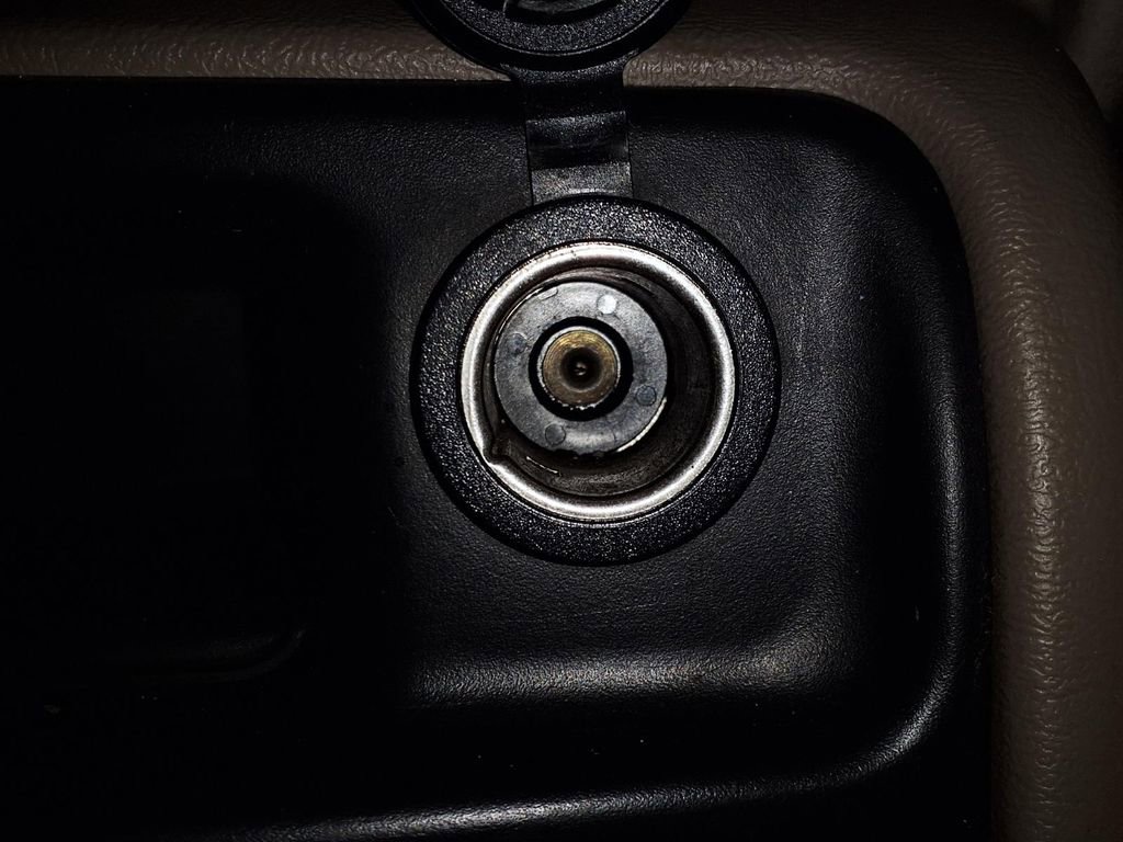 Used 2004 Chevrolet Suburban LS w/ Preferred Equipment Group image 22