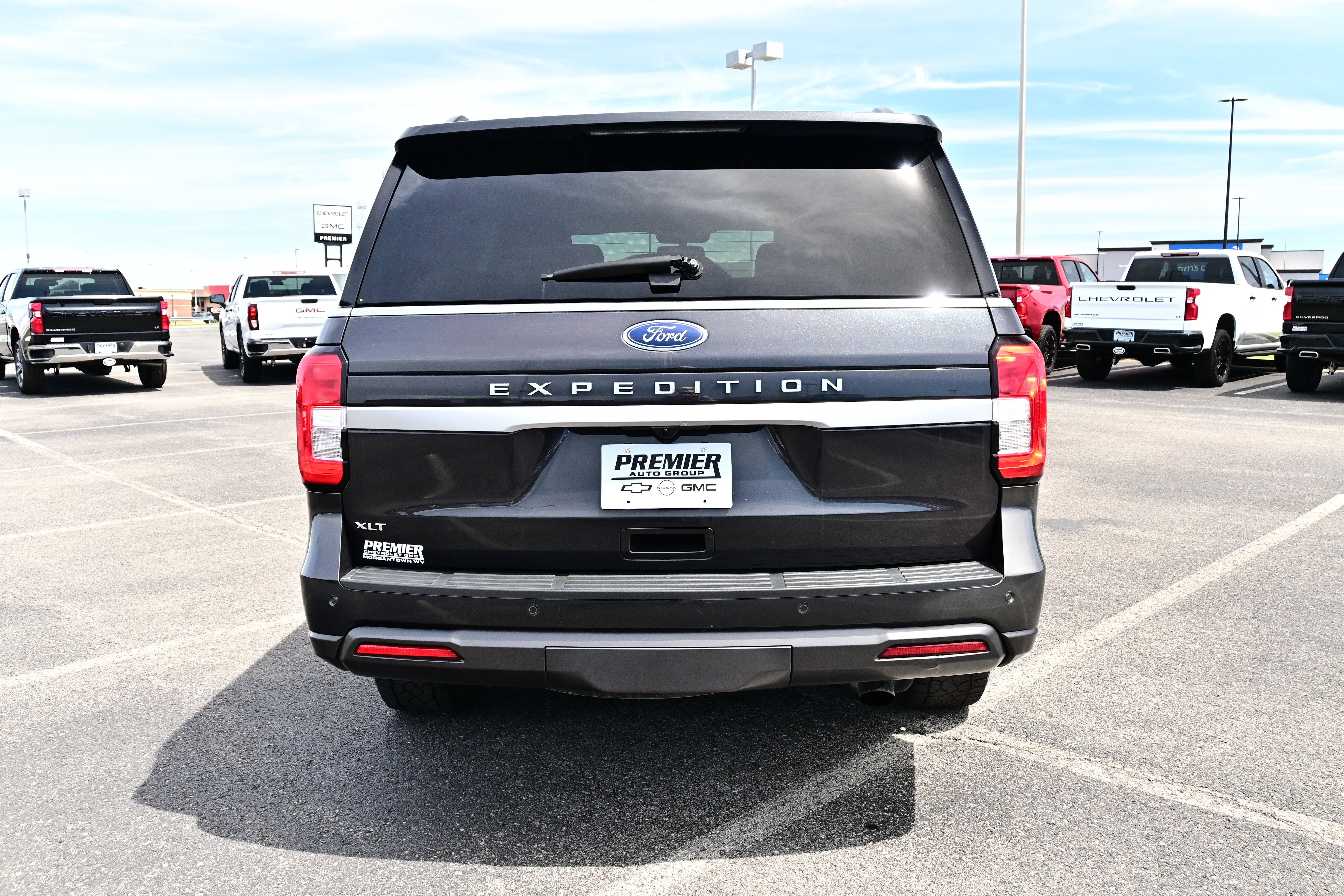 Used 2022 Ford Expedition XLT AWD/4WD image 7